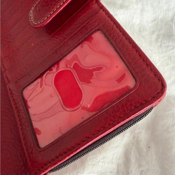 đź‘‘âś…PRICE FIRMâś… Dooney & Bourke Red Pebbled Leather Wallet - Picture 8 of 15
